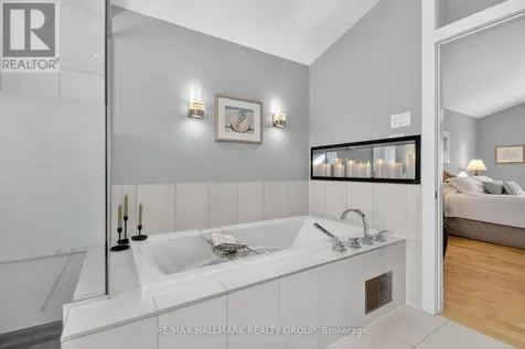 785 Dunloe Avenue Ottawa ON K1K 0K3