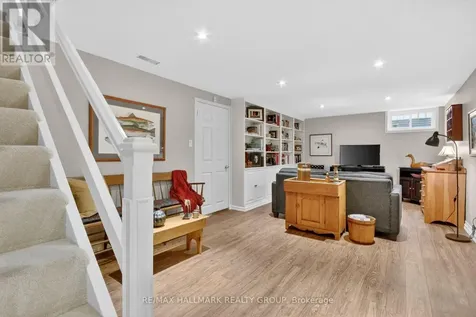 785 Dunloe Avenue Ottawa ON K1K 0K3