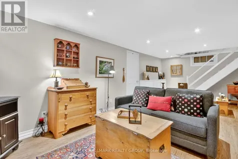 785 Dunloe Avenue Ottawa ON K1K 0K3