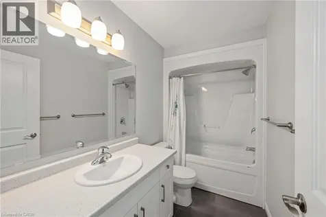 1061 Eagletrace Drive London ON N6G 0T3