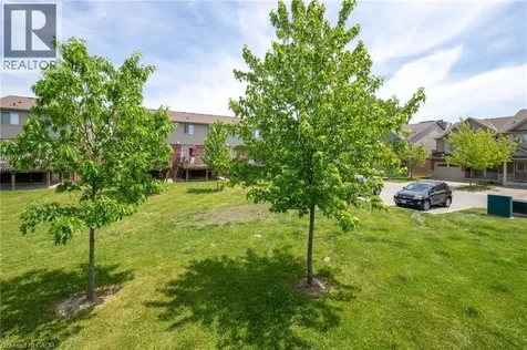 1061 Eagletrace Drive London ON N6G 0T3