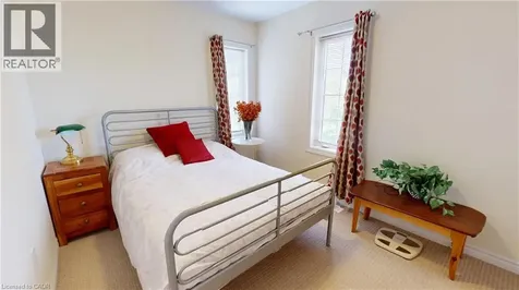 16 Ridgegate Crescent Georgetown ON L7G 0L1