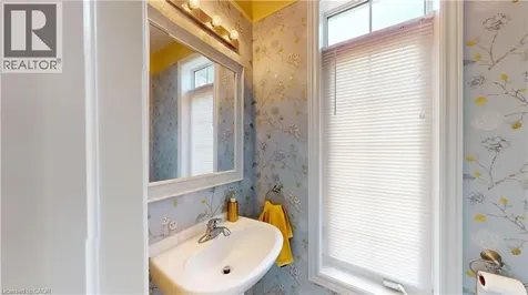 16 Ridgegate Crescent Georgetown ON L7G 0L1