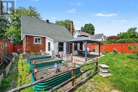 1156 Emperor Avenue West Ottawa ON K1Z 8C2