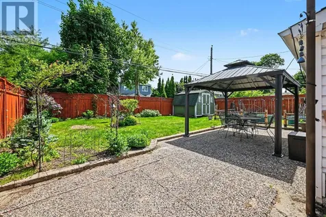 1156 Emperor Avenue West Ottawa ON K1Z 8C2