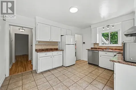 1156 Emperor Avenue West Ottawa ON K1Z 8C2