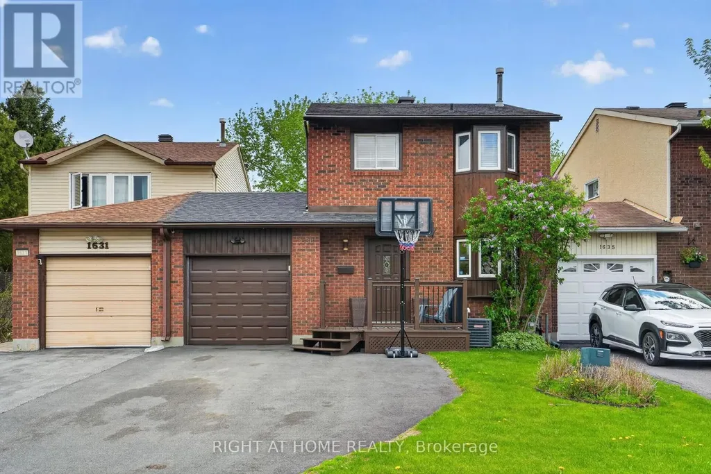 1633 Lafrance Drive Ottawa ON K1E 2L7
