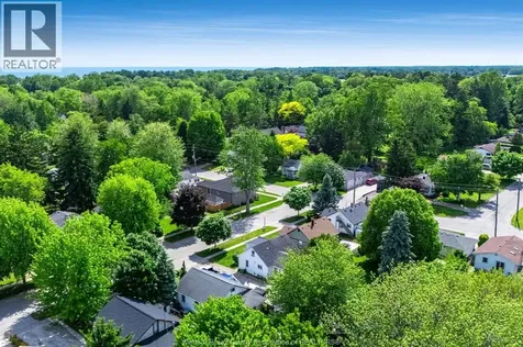 44 Mclean Kingsville ON N8Y 1X8