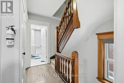 355 Cambridge Street North Ottawa ON K1R 7B3