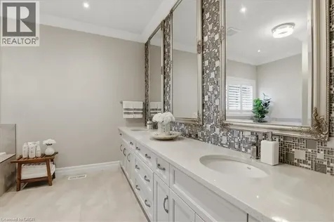 550 Brittania Crescent Kitchener ON N2R 0B1
