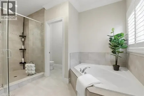 550 Brittania Crescent Kitchener ON N2R 0B1
