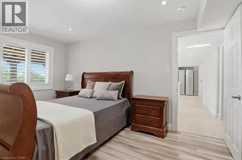 550 Brittania Crescent Kitchener ON N2R 0B1