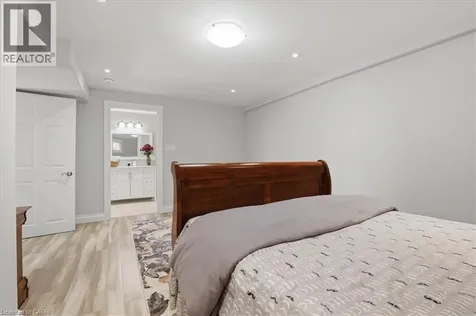 550 Brittania Crescent Kitchener ON N2R 0B1