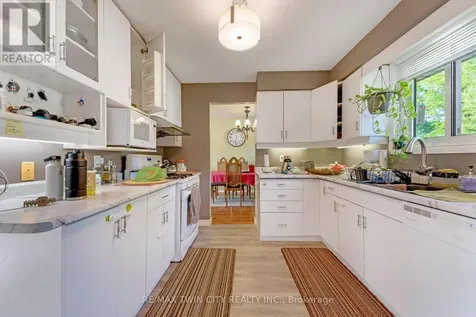 510 Edenbrook Place Waterloo ON N2L 4N5