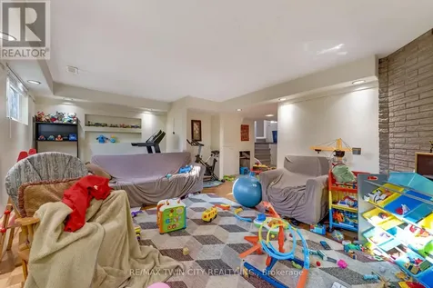 510 Edenbrook Place Waterloo ON N2L 4N5
