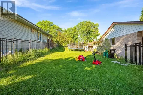 510 Edenbrook Place Waterloo ON N2L 4N5