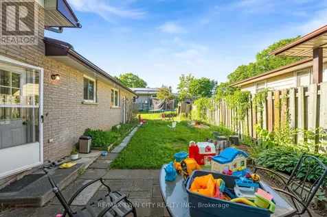 510 Edenbrook Place Waterloo ON N2L 4N5