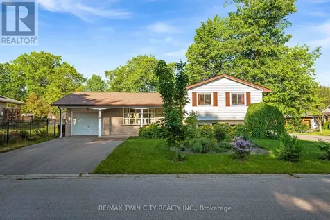 510 Edenbrook Place Waterloo ON N2L 4N5