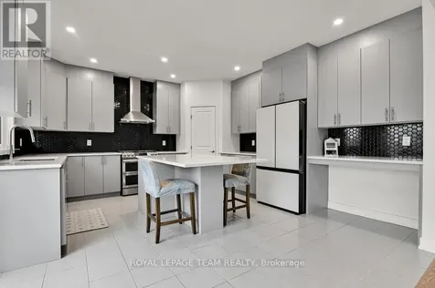 912 Duxbury Lane Ottawa ON K4M 0M2