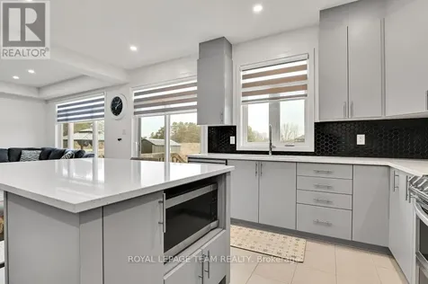 912 Duxbury Lane Ottawa ON K4M 0M2