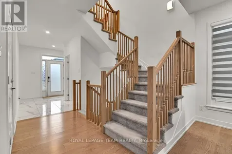 912 Duxbury Lane Ottawa ON K4M 0M2