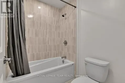 912 Duxbury Lane Ottawa ON K4M 0M2