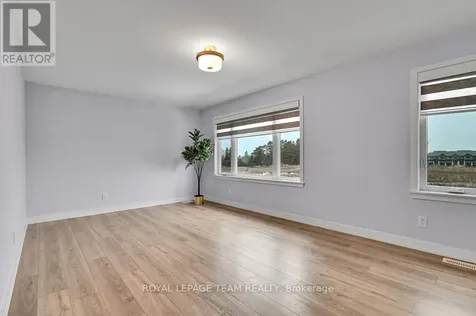 912 Duxbury Lane Ottawa ON K4M 0M2