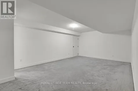 912 Duxbury Lane Ottawa ON K4M 0M2