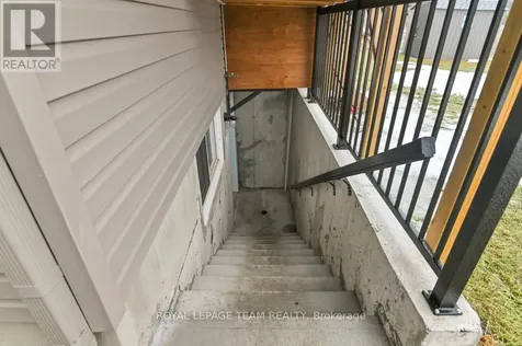 912 Duxbury Lane Ottawa ON K4M 0M2