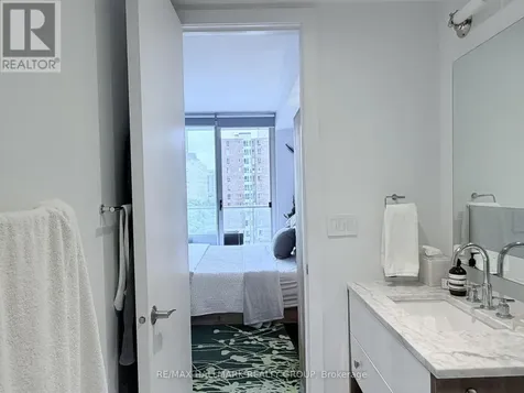 300 Lisgar Street Ottawa ON K2P 0E2