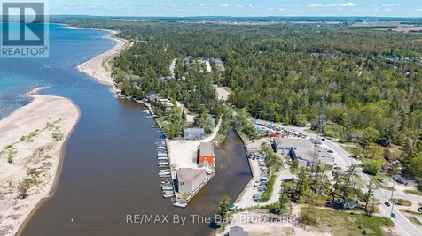 30 Shore Line East Wasaga Beach ON L9Z 2X2