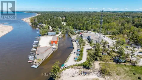 30 Shore Line East Wasaga Beach ON L9Z 2X2