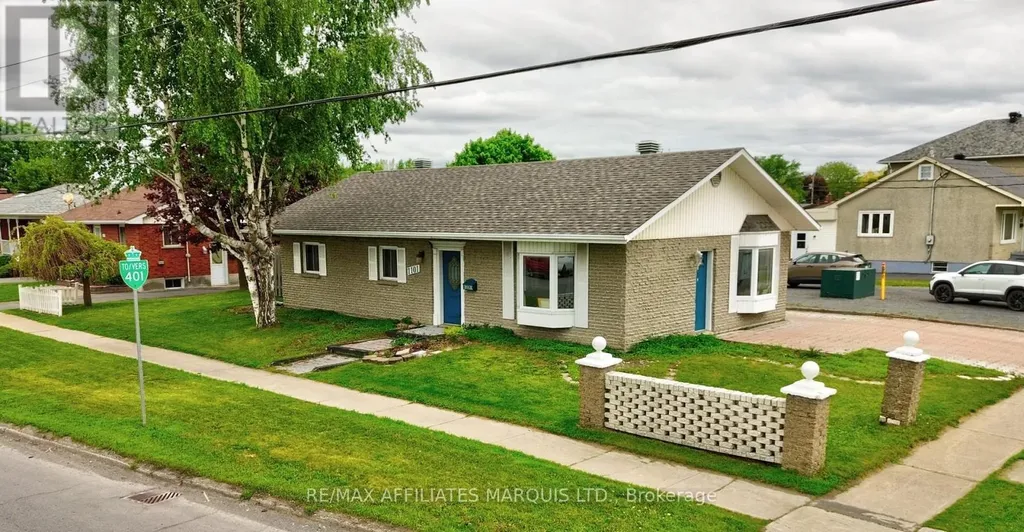 1101 Mcconnell Avenue Cornwall ON K6H 4N2