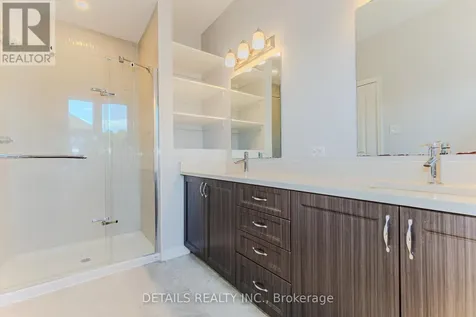 276 Avro Circle Ottawa ON K1K 3X8