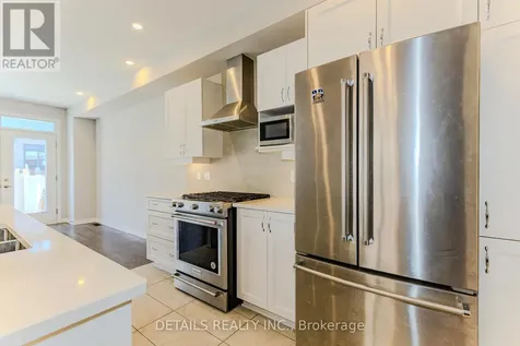 276 Avro Circle Ottawa ON K1K 3X8