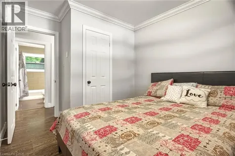32 Close Avenue Cambridge ON N1R 2R6
