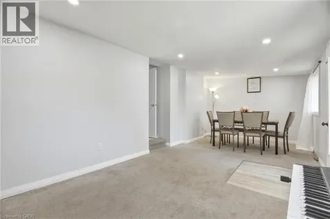 32 Close Avenue Cambridge ON N1R 2R6