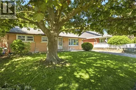 32 Close Avenue Cambridge ON N1R 2R6