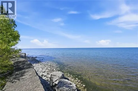 402 South Coast Drive Nanticoke ON N0A 1L0
