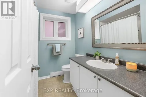171 Briston Private Ottawa ON K1G 5R3