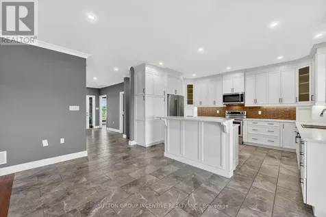 15 Caldwell Drive Oro-medonte ON L0L 2L0
