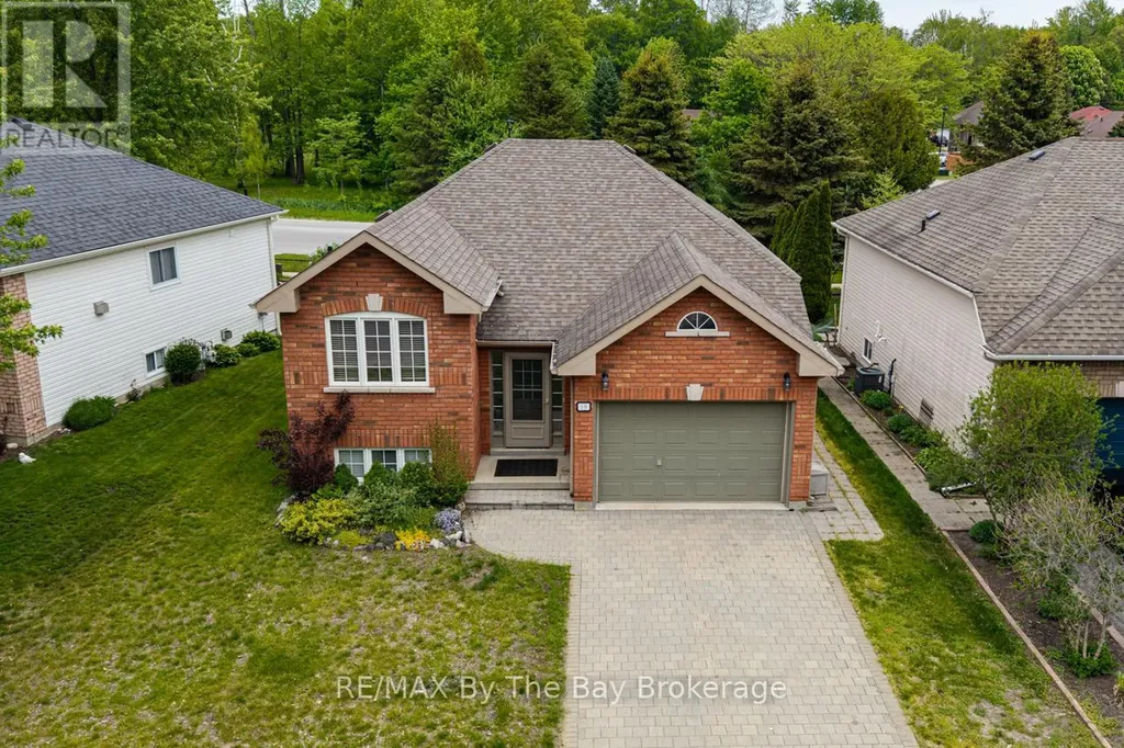39 Rose Valley Way Wasaga Beach ON L9Z 3C5