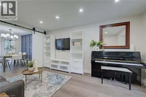 519 Westvale Drive Waterloo ON N2T 2B2