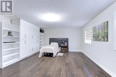 563 Dougall Avenue East Caledon ON L7C 3Z4