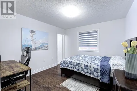 563 Dougall Avenue East Caledon ON L7C 3Z4