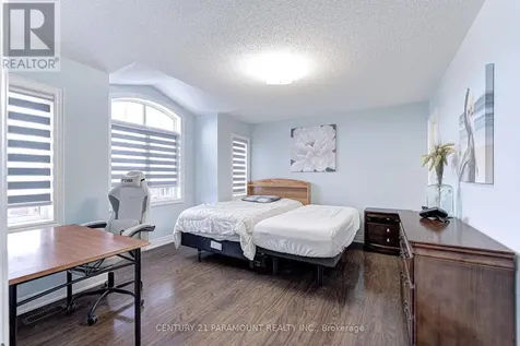 563 Dougall Avenue East Caledon ON L7C 3Z4