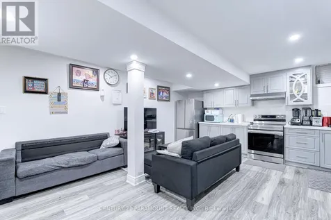 563 Dougall Avenue East Caledon ON L7C 3Z4
