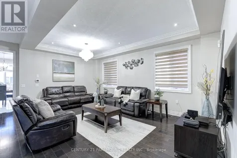 563 Dougall Avenue East Caledon ON L7C 3Z4