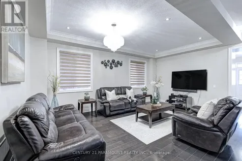 563 Dougall Avenue East Caledon ON L7C 3Z4
