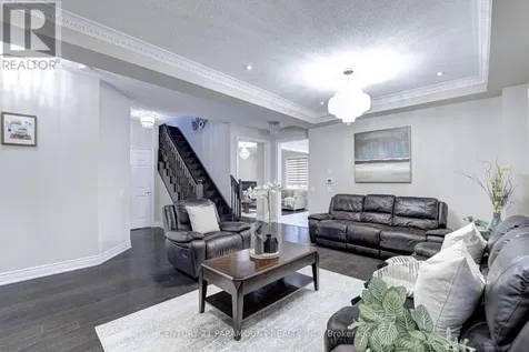 563 Dougall Avenue East Caledon ON L7C 3Z4